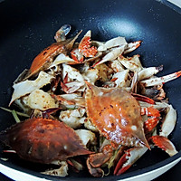 Illustration of how to cook swimming crabs with onion and ginger 11