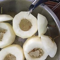 Illustration of how to make Autumn Healthy Sugar Water [Sichuan Shell Lily and Snow Pear Soup] 4