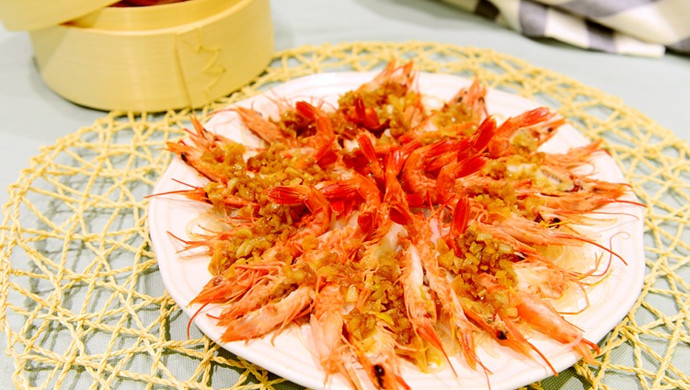 Steamed vermicelli with garlic paste