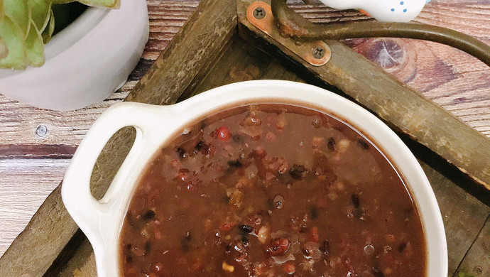 Red bean and barley porridge