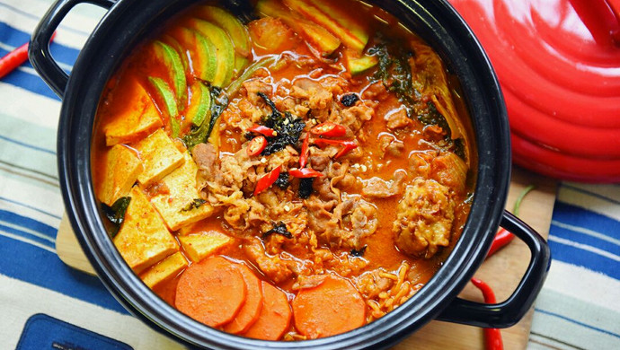 Kimchi Fatty Beef Hotpot