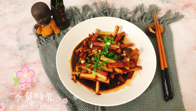 Braised bamboo shoots in oil