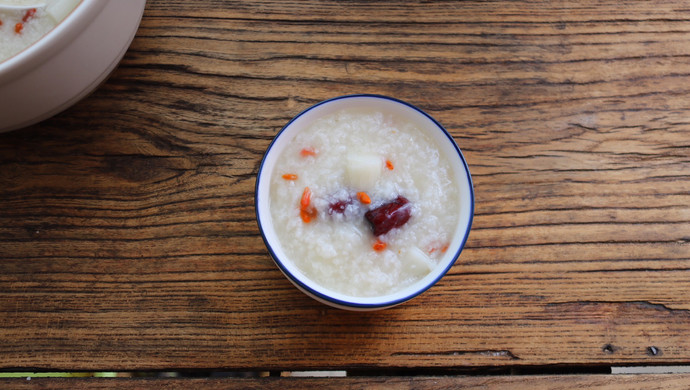 Yam, red dates and wolfberry porridge