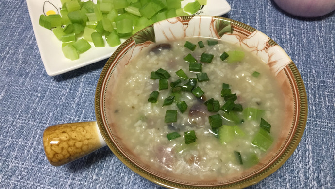 Celery sausage and preserved egg porridge