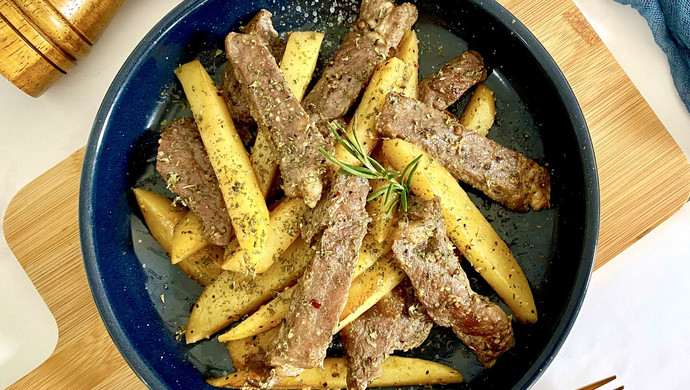 Steak with potatoes