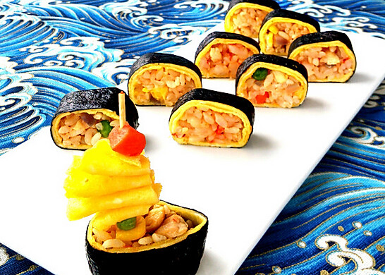 Omelet rice sushi roll