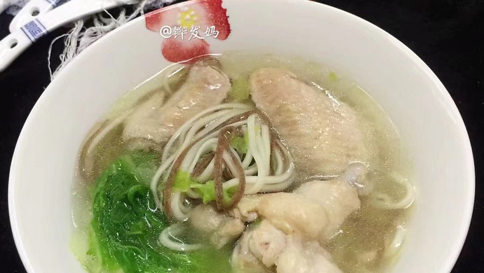 Chicken Wings and Cabbage Noodle Soup with Fresh Chicken Sauce