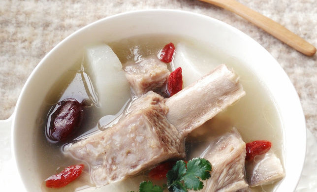 Radish and mutton chop soup