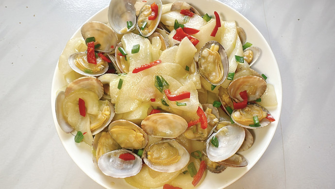 Stir-fried cucumber with clams