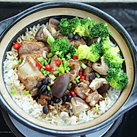 Illustration of how to make clay pot rice with black bean pork ribs 9