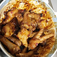 Steamed chicken feet with bean paste (Cantonese cuisine with Sichuan flavor) Illustration of how to do it 10