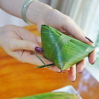 Eating Zongzi - Illustration of How to Make Salty and Sweet Combinations 9