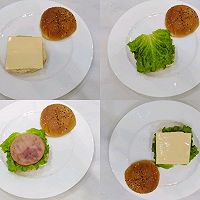 # Combination of Chinese and Western can also be eaten like this#Kuaishou breakfast, illustration of how to make cheese and egg sandwich burger 1