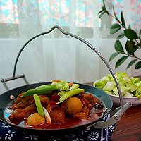 Spicy Pig Trotter Hot Pot---Let's get together in winter Illustration of how to do it 17