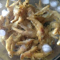 Cantonese cuisine: illustration of how to make tiger skin and chicken feet 4