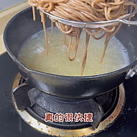 Mashed potato noodles, a ceiling snack from Sichuan and Chongqing, you will never forget it after one bite! Illustration of how to do it 4