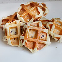 #Quick and nutritious, my family’s must-have winter dish#红豆Illustration of how to make waffles 10