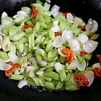 Food | Stir-fried cashews with celery and lily, a representative healthy dish in autumn ~ Illustration of how to make it 5