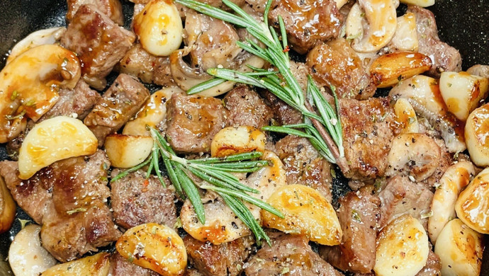 Garlic mushroom beef cubes