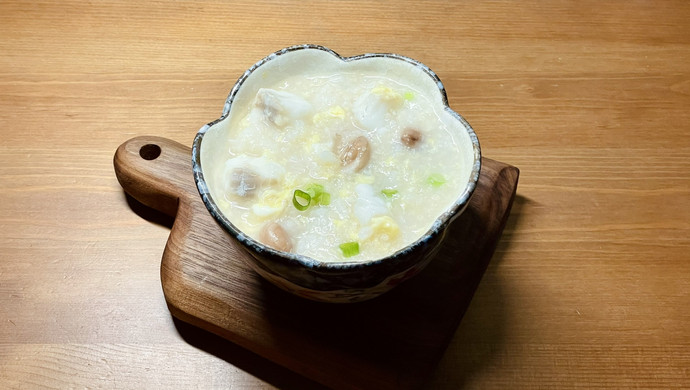 Raw cod rolled in millet porridge