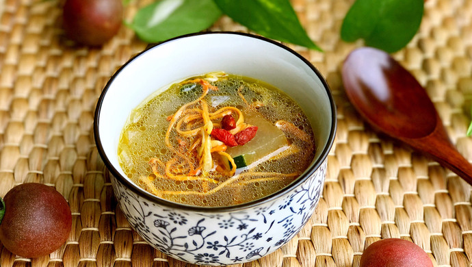 Cordyceps flower, winter melon and shrimp skin soup