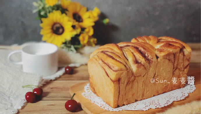 Hand-pulled bread with red bean paste