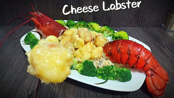 Baked Boston Lobster with Cheese