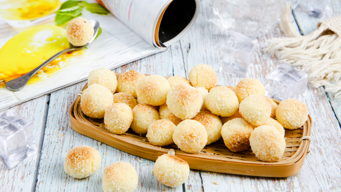 Golden coconut balls