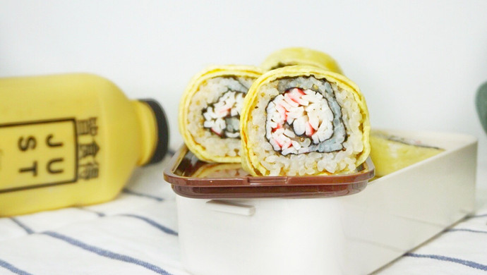 Crab fillet sushi