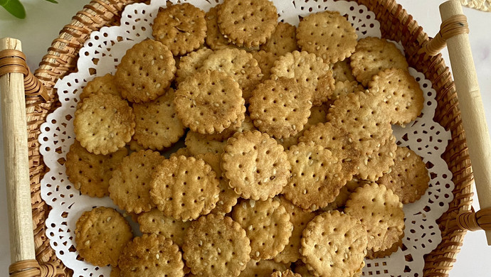 Healthy soda crackers