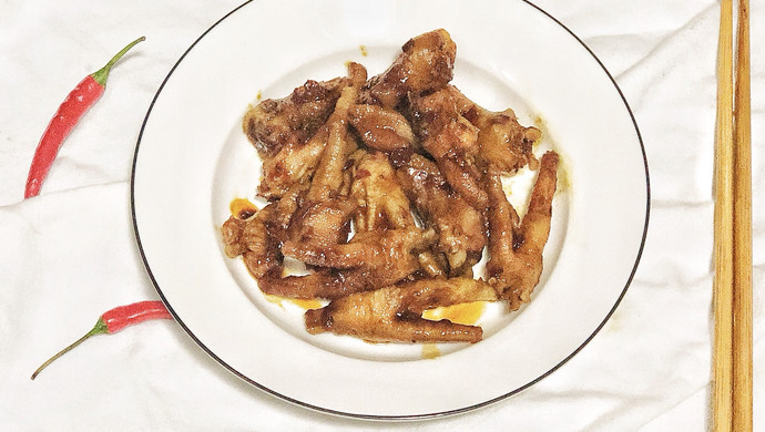 Steamed chicken feet with bean paste (Cantonese cuisine with Sichuan flavor)