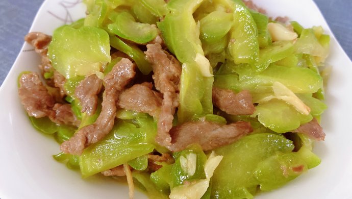 Classic Cantonese Cuisine: Lianggua Beef