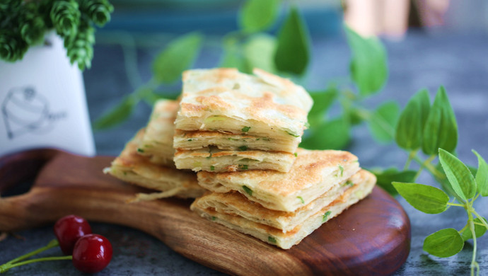 Semi-scalded scallion puff pastry