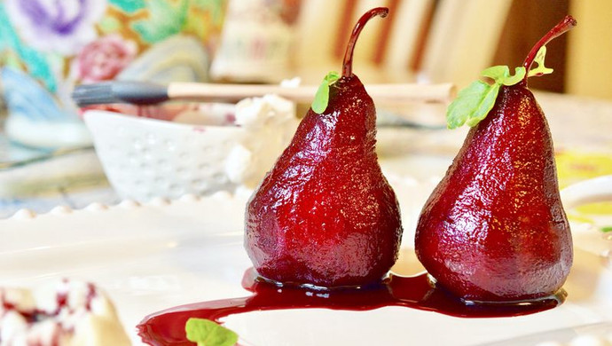 Pear braised in red wine