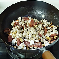 Rice cooker delicacies - Illustration of how to make mushroom, sausage and taro rice 4