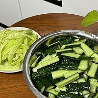 Illustration of how to make pickled cucumber 5