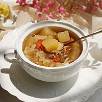 Qiuzao, let’s have a bowl of snow pear and tremella soup! Illustration of how to make it 7