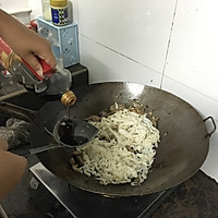 Illustration of how to make Cantonese fried vermicelli 7