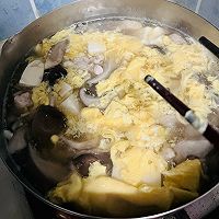 #lightfoodseasonHowtoEat#Eat dinner like this, you will lose weight No friends: Illustration of how to make oyster mushroom, shredded pork and tofu soup 6