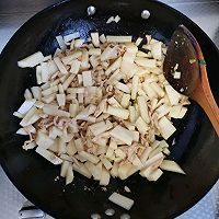 Simple Dinner - Potato, Spinach and Shredded Chicken Noodles Illustration 5