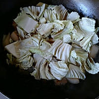 Pork and cabbage stewed vermicelli ~ Illustration of home-cooked dishes to warm the stomach in winter 5