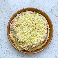 How to make delicious seafood egg pizza with your children during summer vacation Illustration 13