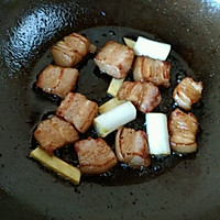 Pork and cabbage stewed vermicelli ~ Illustration of home-cooked dishes to warm the stomach in winter 3