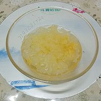 Qiuzao, come to a bowl of snow pear and tremella soup! Illustration of how to make it! 2