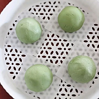 Illustration of how to make lotus seeds and red bean green dumplings 8