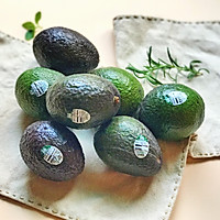 Illustration of how to make avocado sushi 1