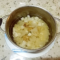 Qiuzao, come to a bowl of snow pear and white fungus soup! Illustration of how to make it 4