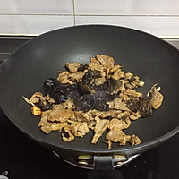 Illustration of how to make stir-fried Mushu Pork 9