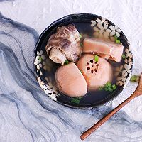 A soup suitable for autumn and winter: lotus root and pork bone soup Illustration of how to do it 12