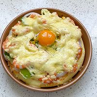 How to make delicious seafood egg pizza with your children during summer vacation Illustration 14